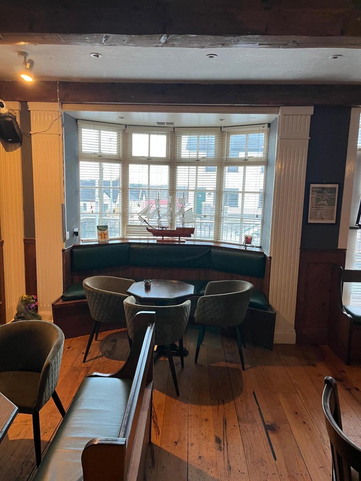 The Coach House Inn Moycullen Exteriér fotografie